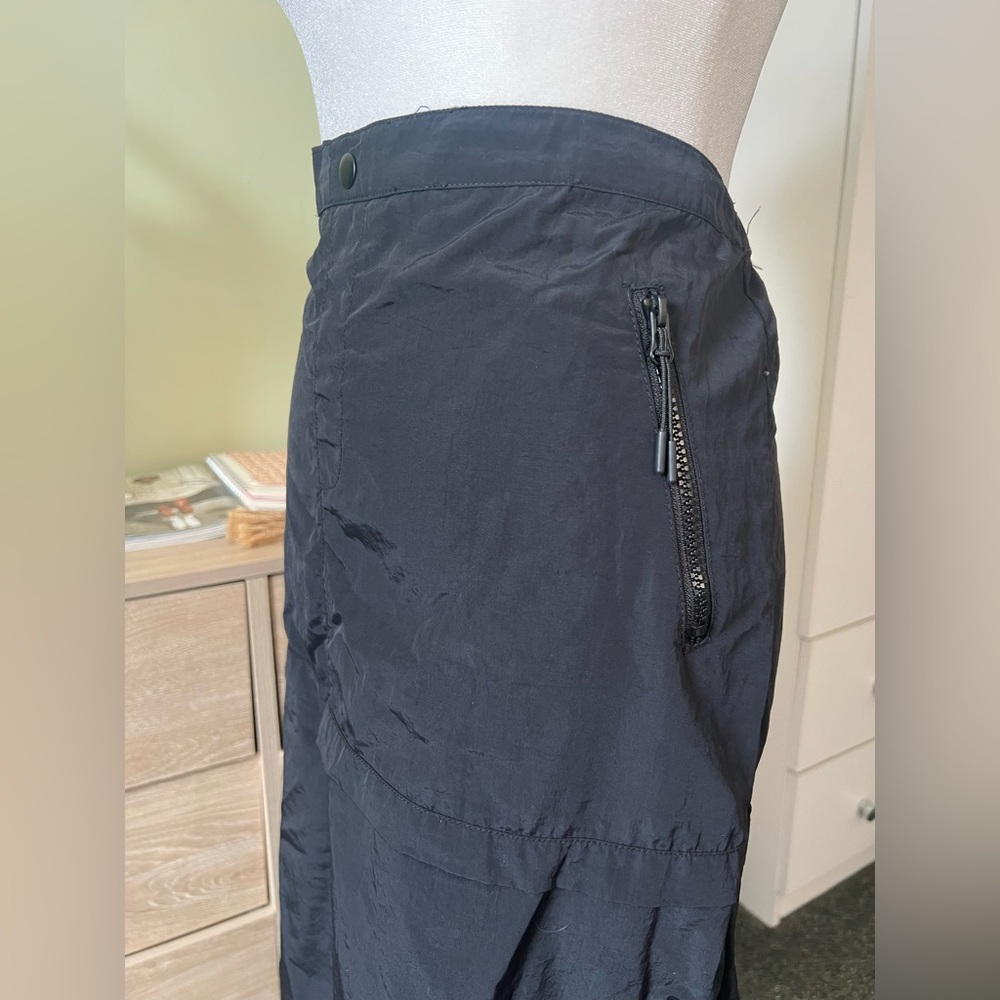H&M Black Cargo Parachute Pocket Casual Midi Knee-Length High-Waist Modest Skirt - Picture 13 of 16